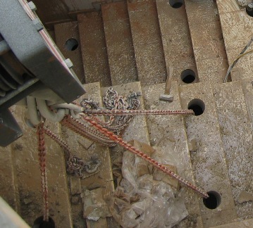 Ausbau über Dachöffnungen mittels Autokran - Gewicht pro Stiege - 2,5 Tonnen